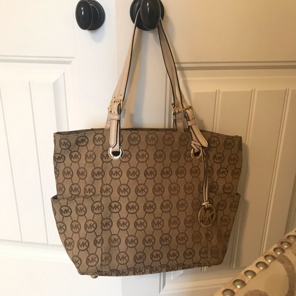 Micheal Kors Handbag